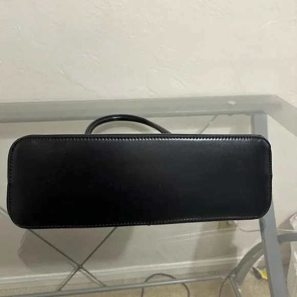 Black Shoulder Bag - Picture 3 of 4